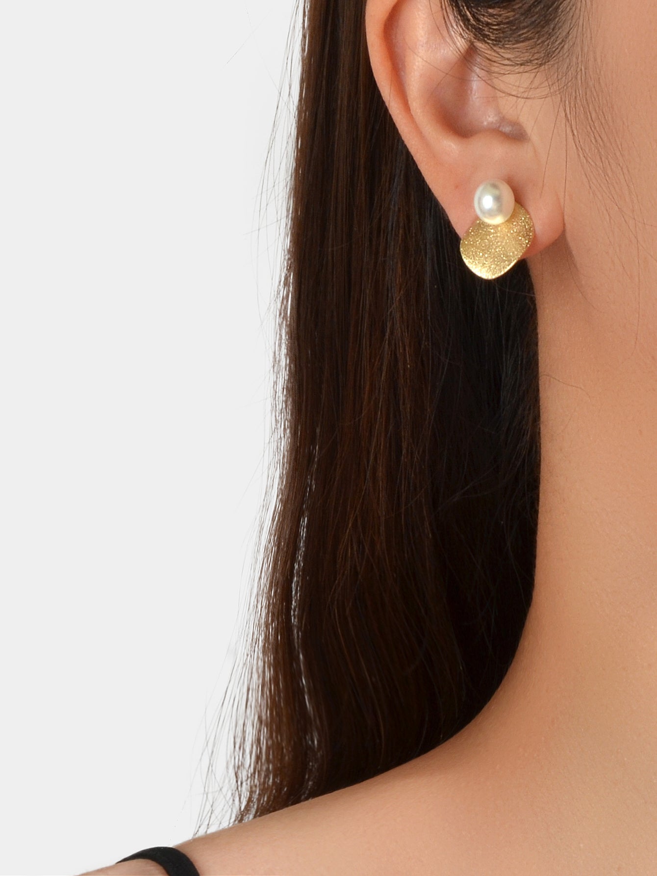 Gold Plated Retro Designer Jewellery Pearl Decoration Disc Stud Pierced Earrings Feelontop Jewellery