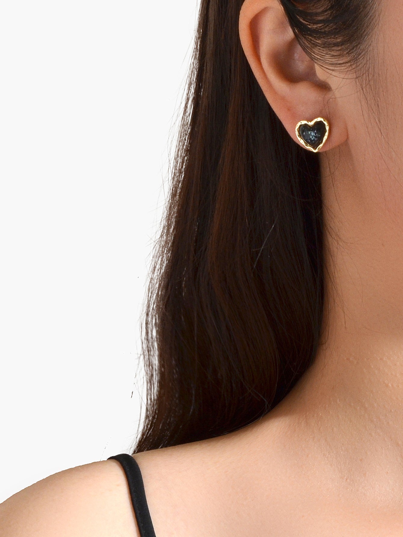 Exquisite Lightweight White Black Resin Heart Stud Earrings Valentine Jewellery Feelontop Jewellery