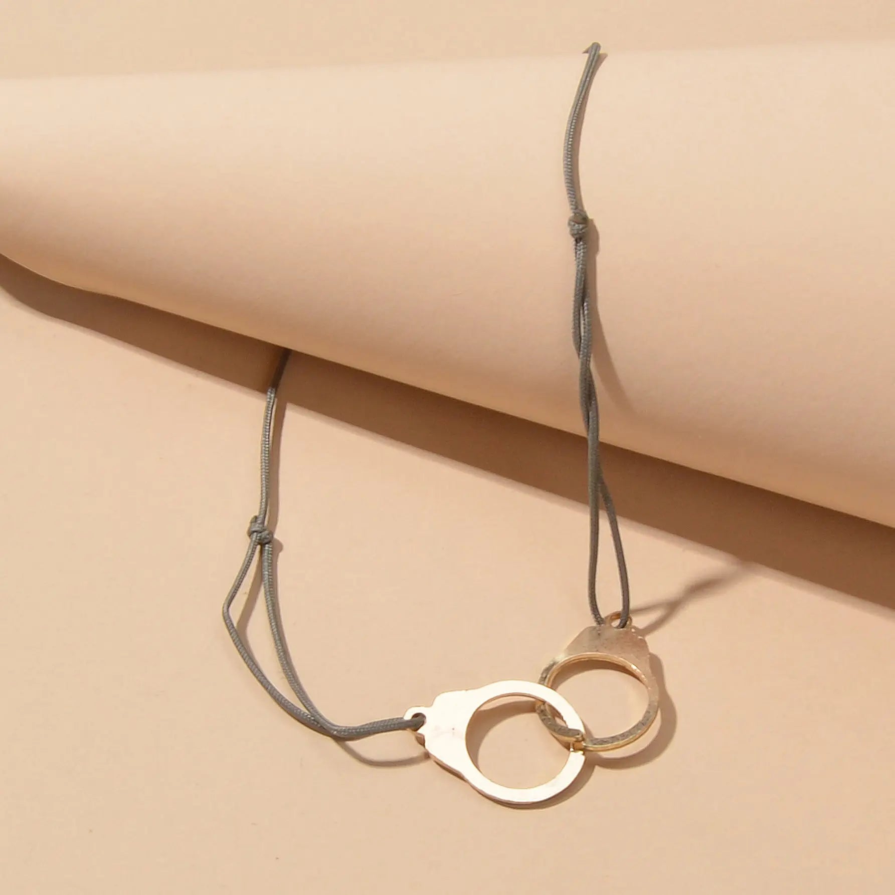 2pcs Goth Punk Hip Hop Elastic Rope Skull Handcuffs Charm Pirate Bracelet Bangle Feelontop Jewellery