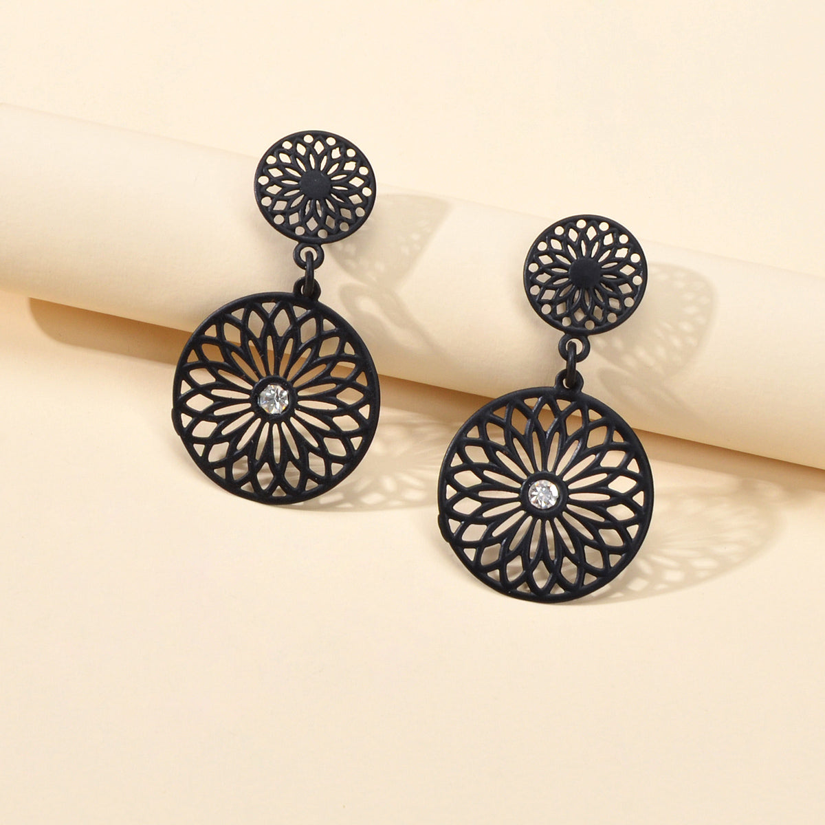 Vintage Jewellery Hollow Out Mandala Black Carved Flower Pattern Round Earrings Feelontop Jewellery