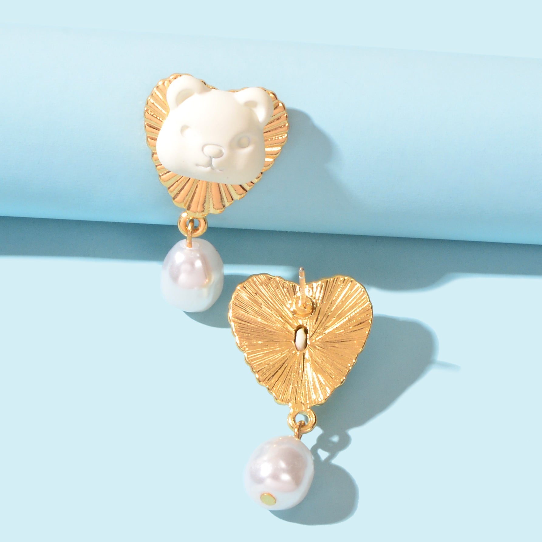 Lovely Cartoon White Bear Pierced Pearl Charm Gold Heart Hypoallergenic Earrings Feelontop Jewellery