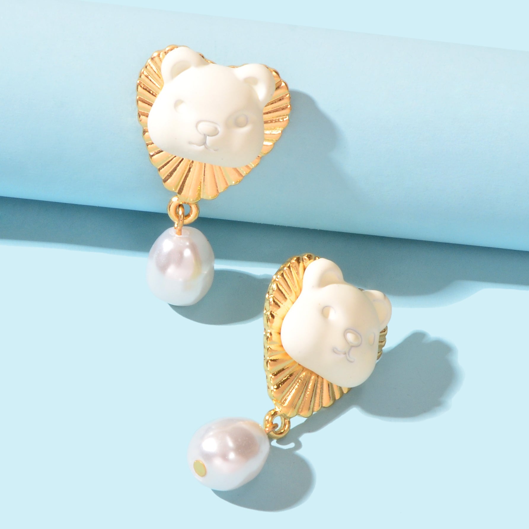 Lovely Cartoon White Bear Pierced Pearl Charm Gold Heart Hypoallergenic Earrings Feelontop Jewellery