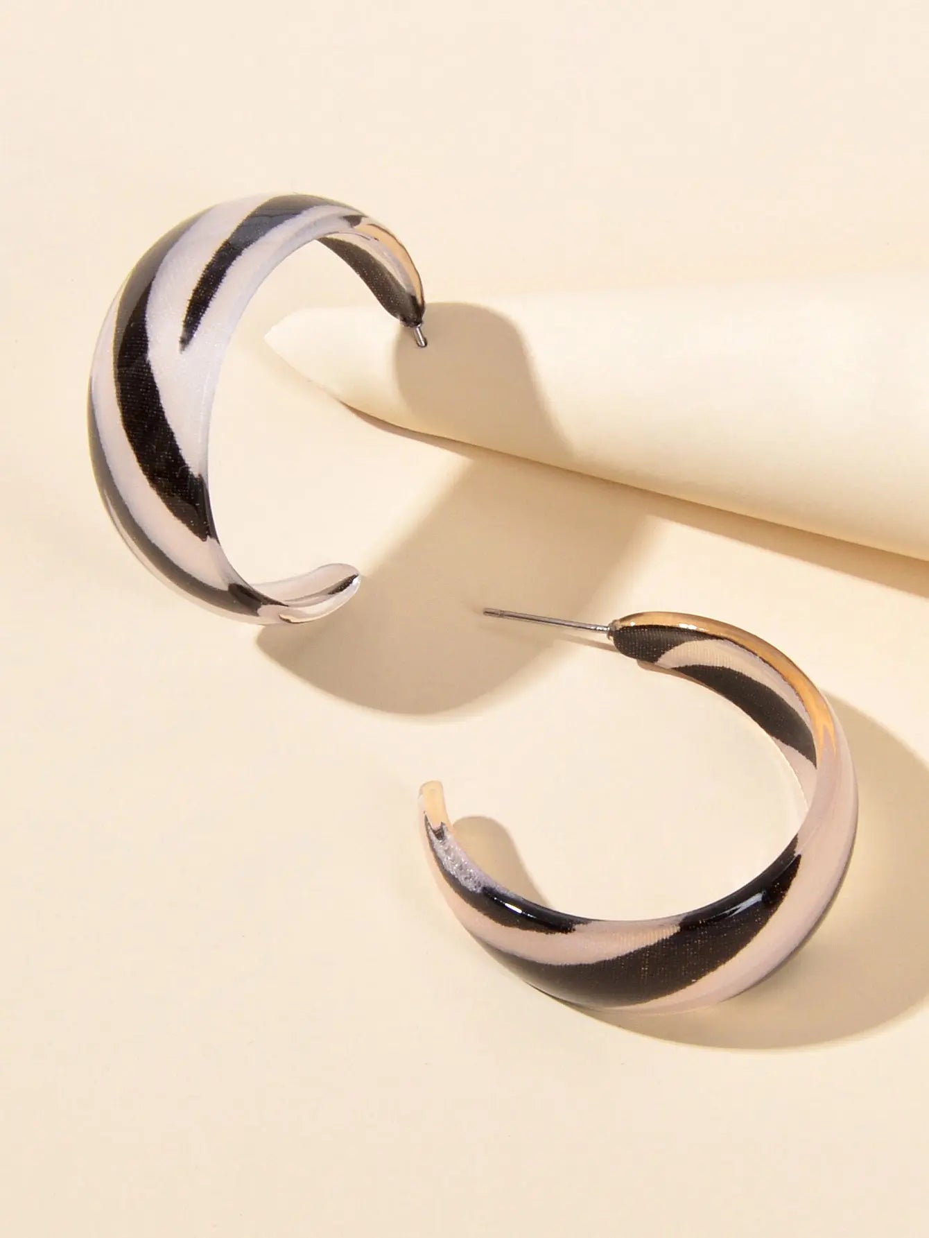 Statement Jewelry Geometric Pattern Acrylic Chunky Huggie Hoop Pierced Earrings Feelontop Jewellery