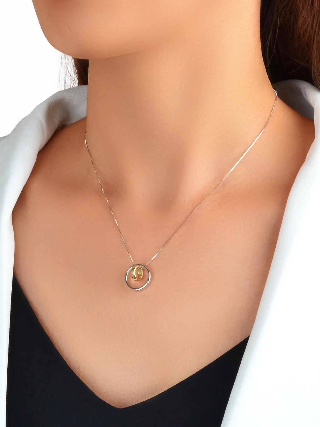 Trendy Designer Jewellery Silver Chain Gold Silver Circle Pendant Women Necklace Feelontop Jewellery