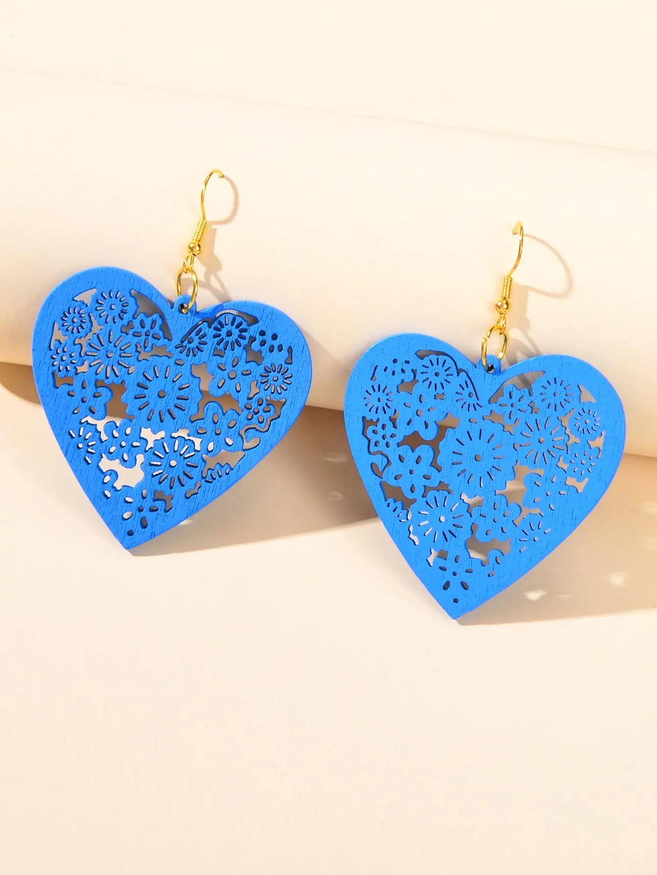 Nice Collection Colorful Wood Flower Pattern Hollow Heart Dangle Ladies Earrings Feelontop Jewellery