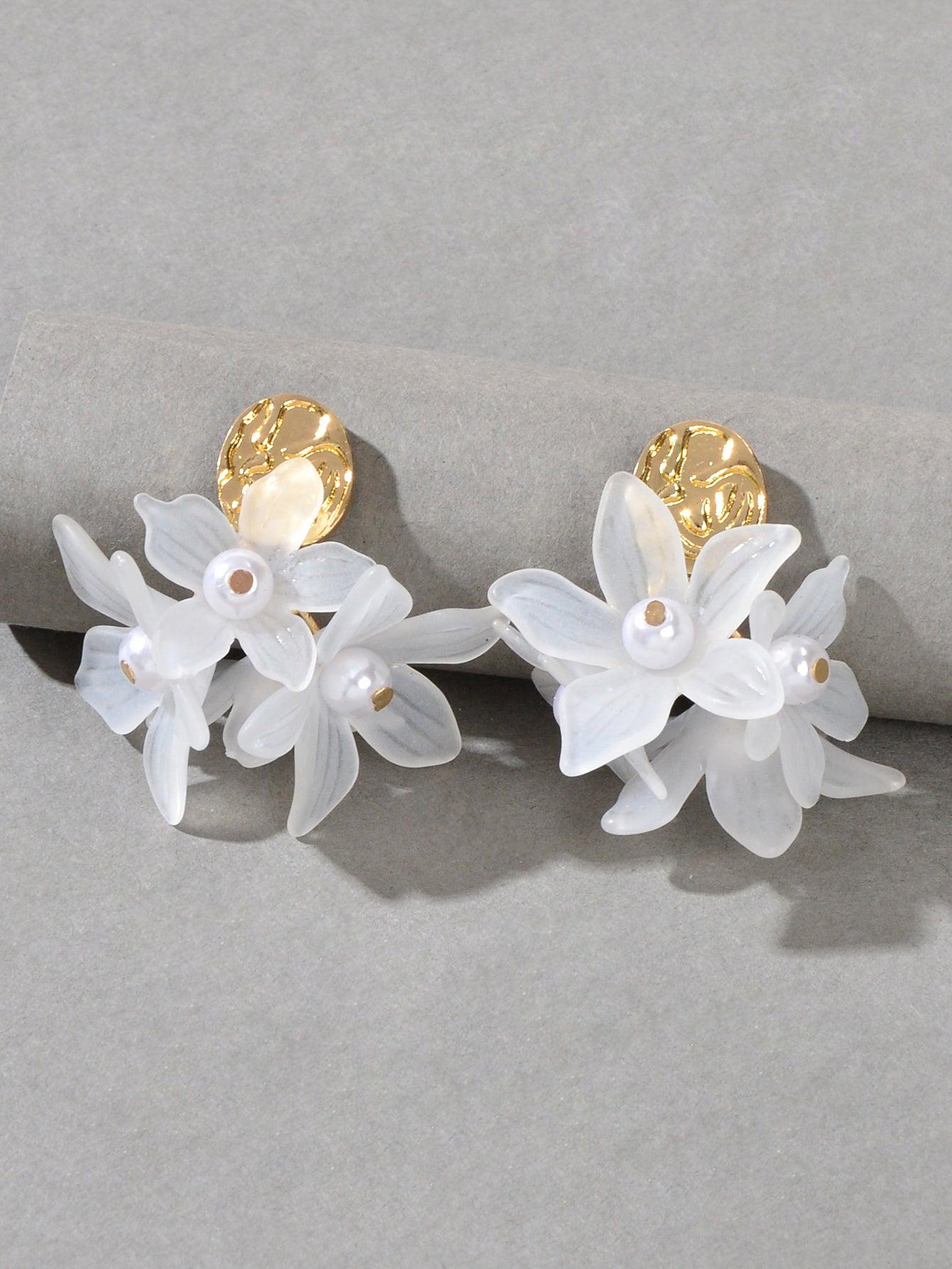 Boho Luxury White Resin Petal Drop Flower Exaggerated Floral Earrings for Women Feelontop Jewellery