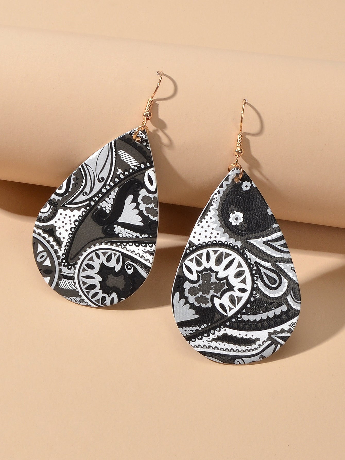 Ethnic Jewellery White Black Geometric Pu Leather Water Drop Dangle Earrings Feelontop Jewellery