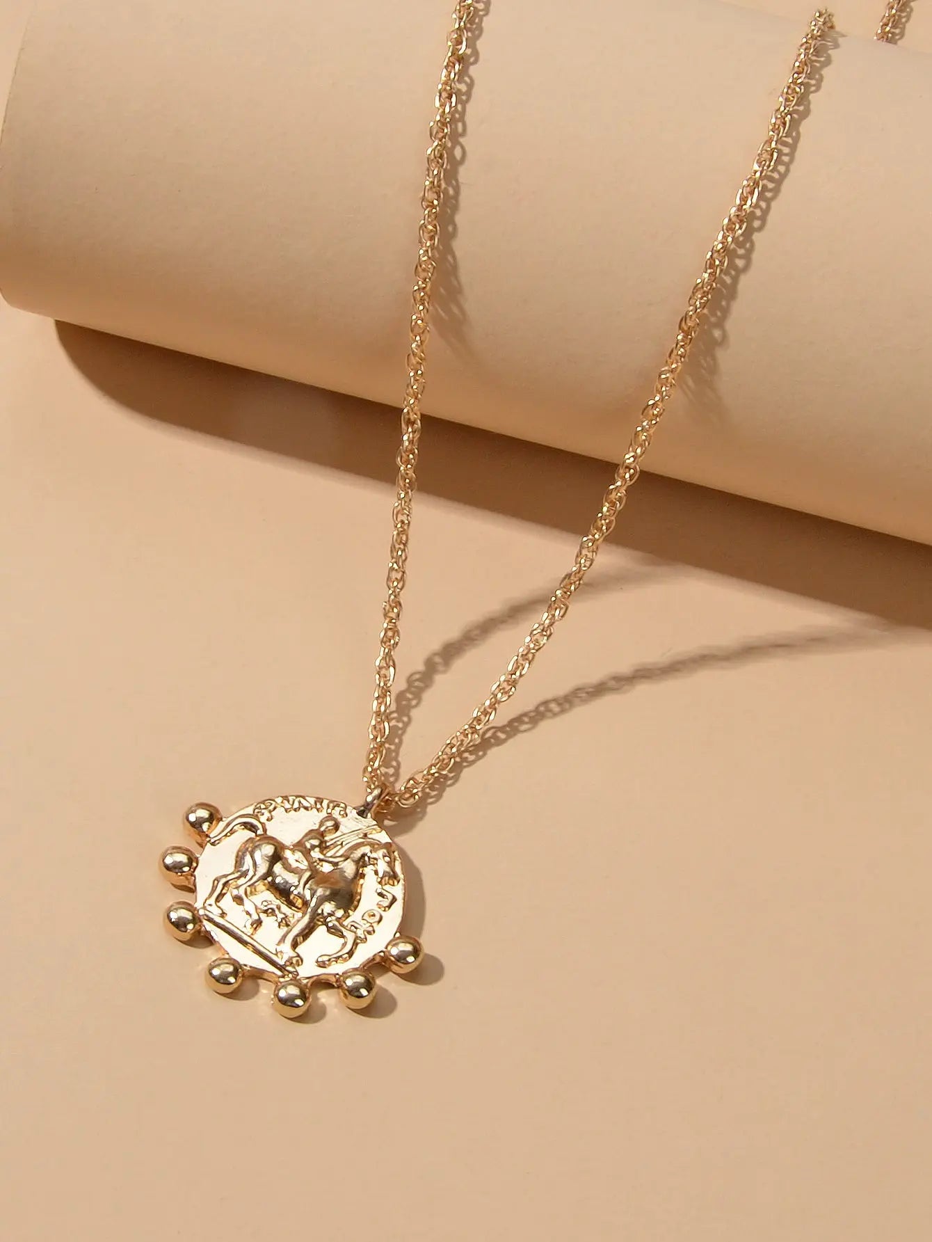 Gold Chain Carved Riding Horse Round Pendant Trendy Necklace Fashion Jewellery Feelontop Jewellery