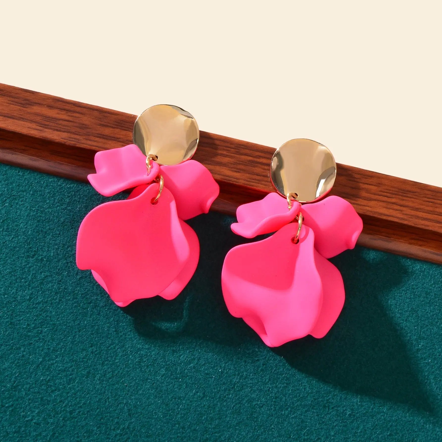 Romantic Gold Disc Decor Hot Pink Flower Petal Stud Earrings Women Jewelry Gift Feelontop Jewellery