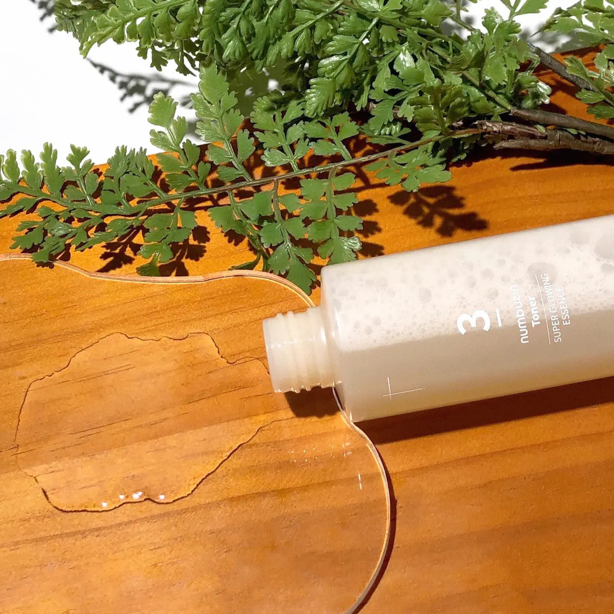 numbuzin No.3 Super Glowing Essence Toner 200ml-2